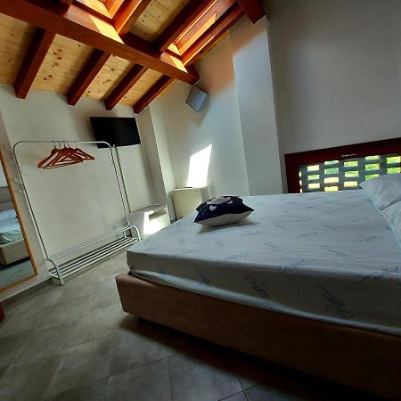 Agriturismo Azienda Agricola Ferrari M.Rita Pozza Exteriör bild